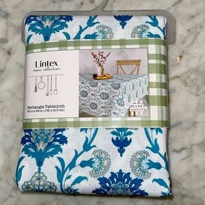 Lintex 60x 84 in rectangle tablecloth for 6-8 seats